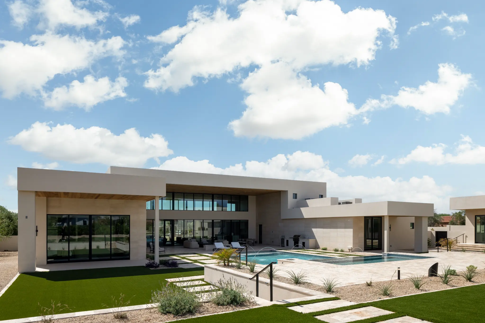 Resort-style pool and backyard at Wethersfield Estate in Scottsdale